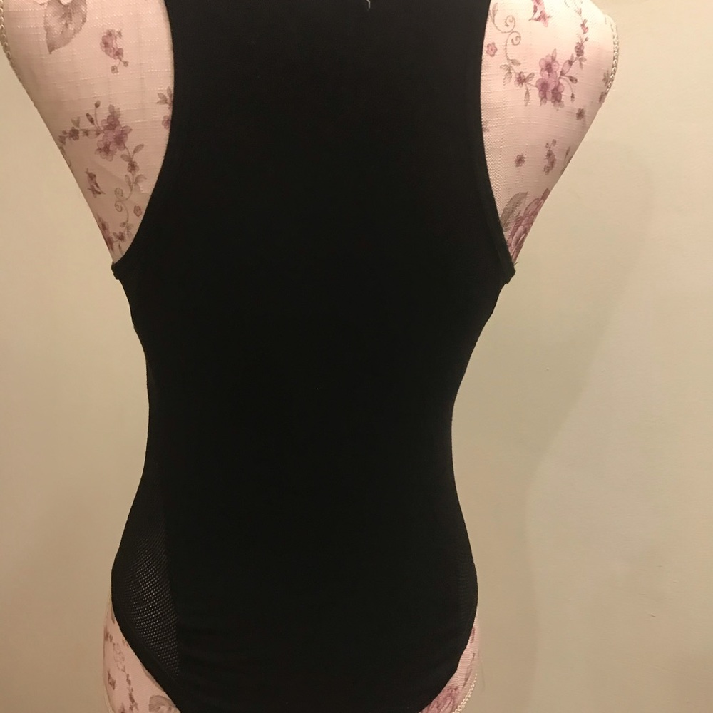 Top - Picture 2 of 5